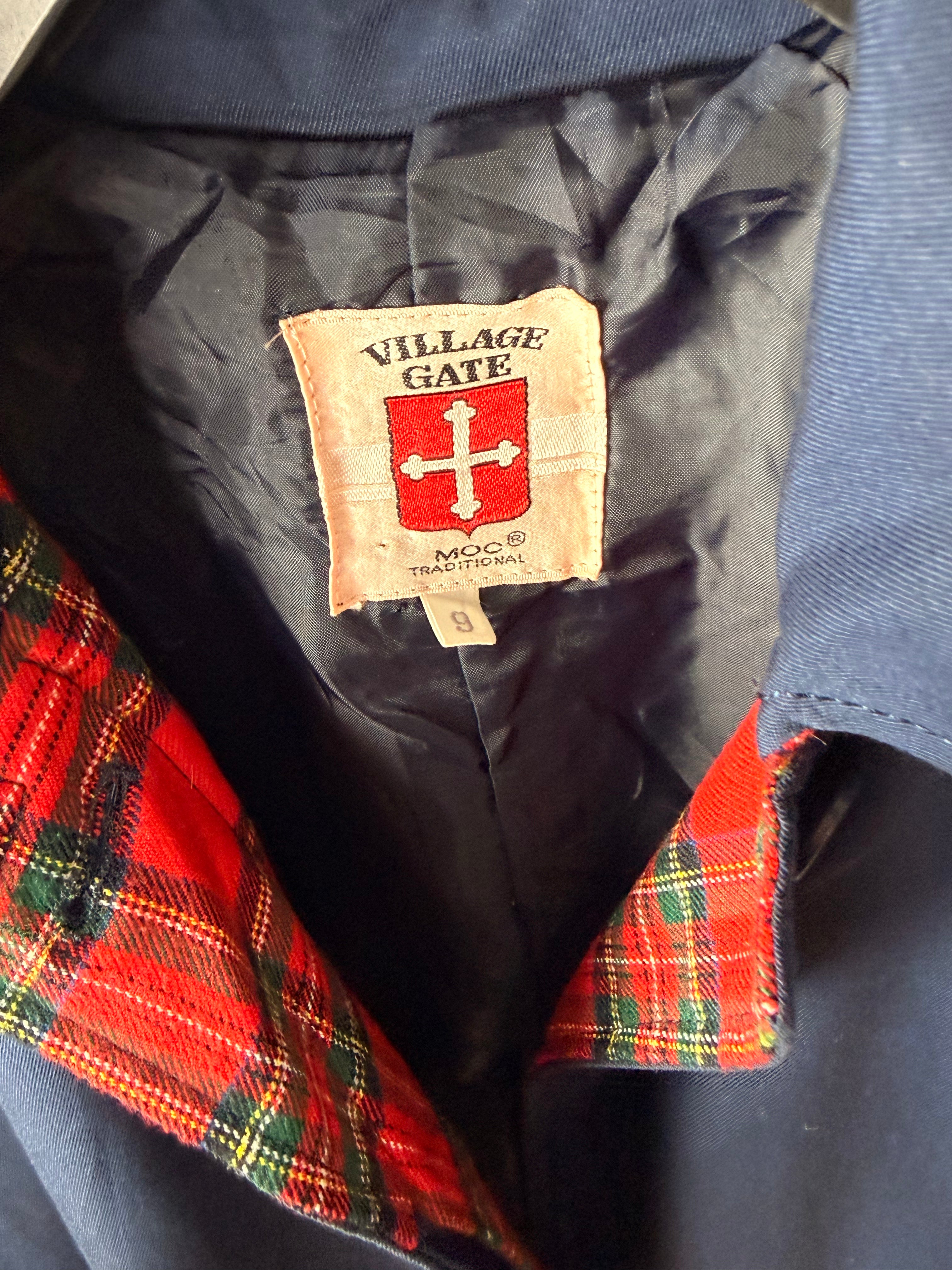 Vintage Village Gate Trenchcoat (9)