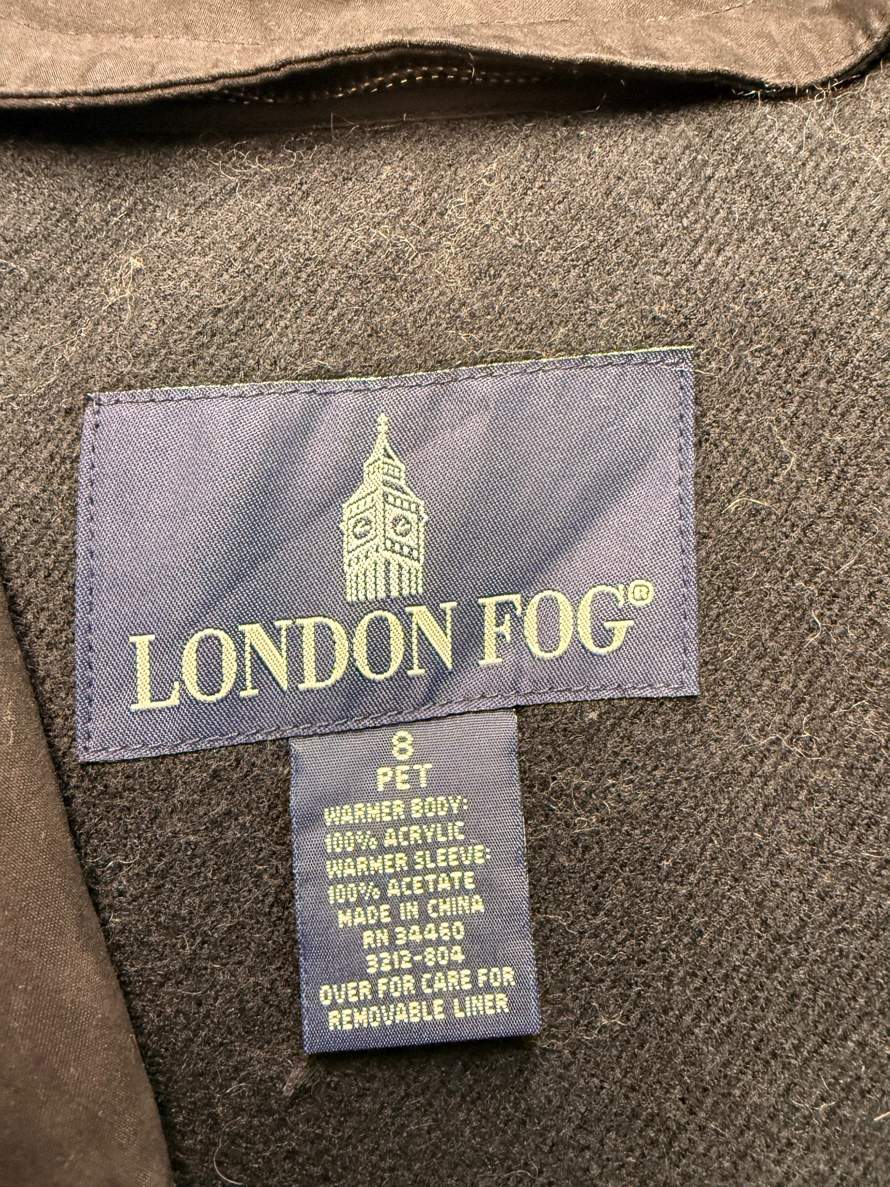 Vintage London Fog Trenchcoat (8)