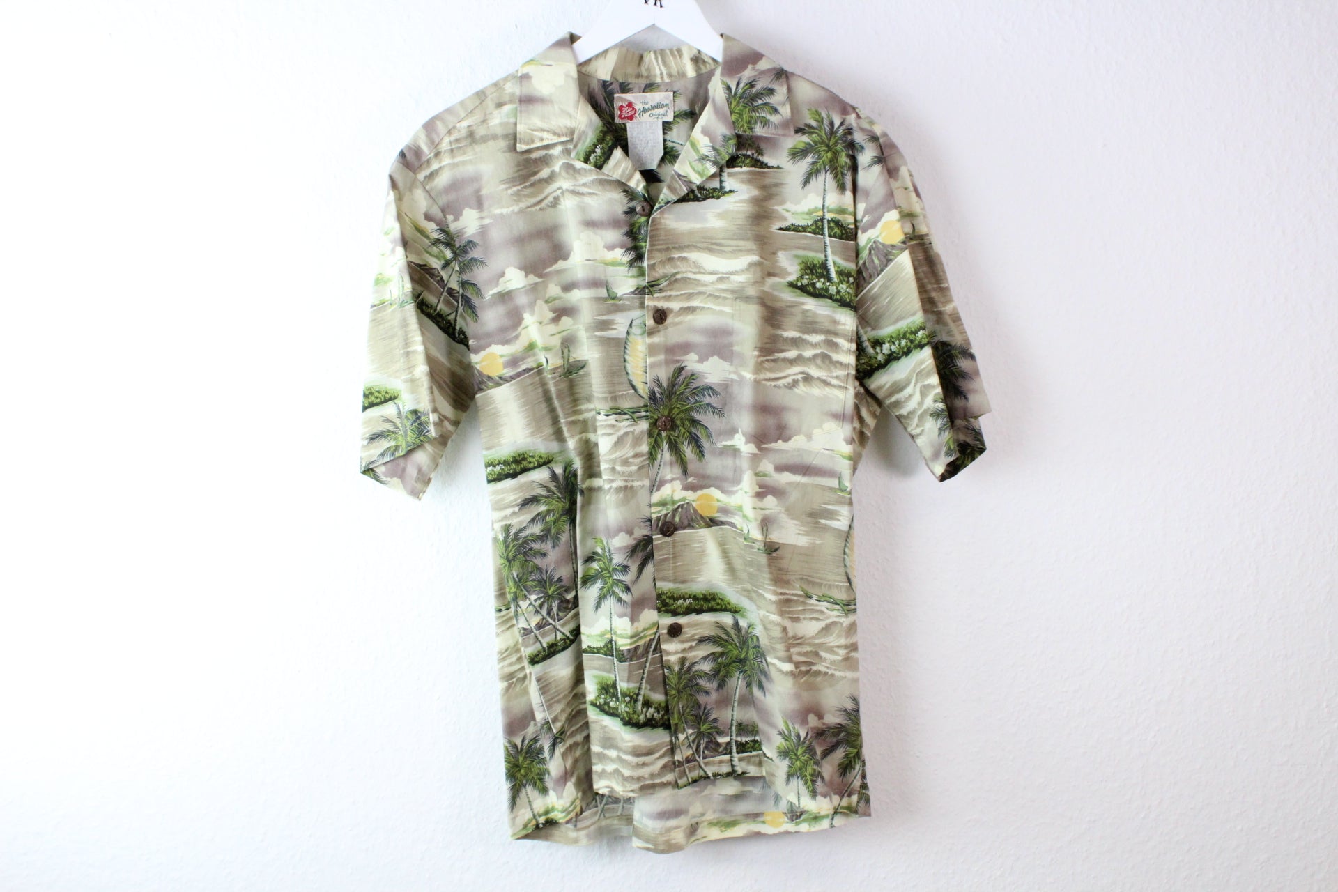 Vintage Beach Hawaii Shirts (M)