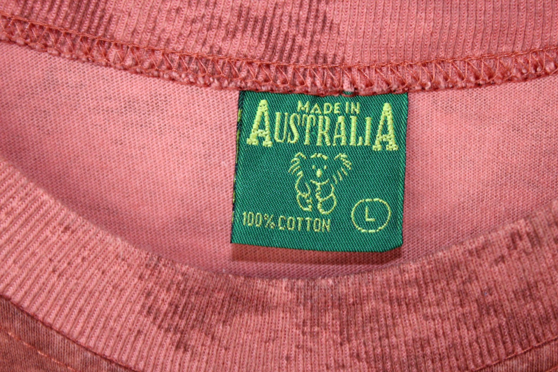 Vintage Kangaroo Tshirt (L)