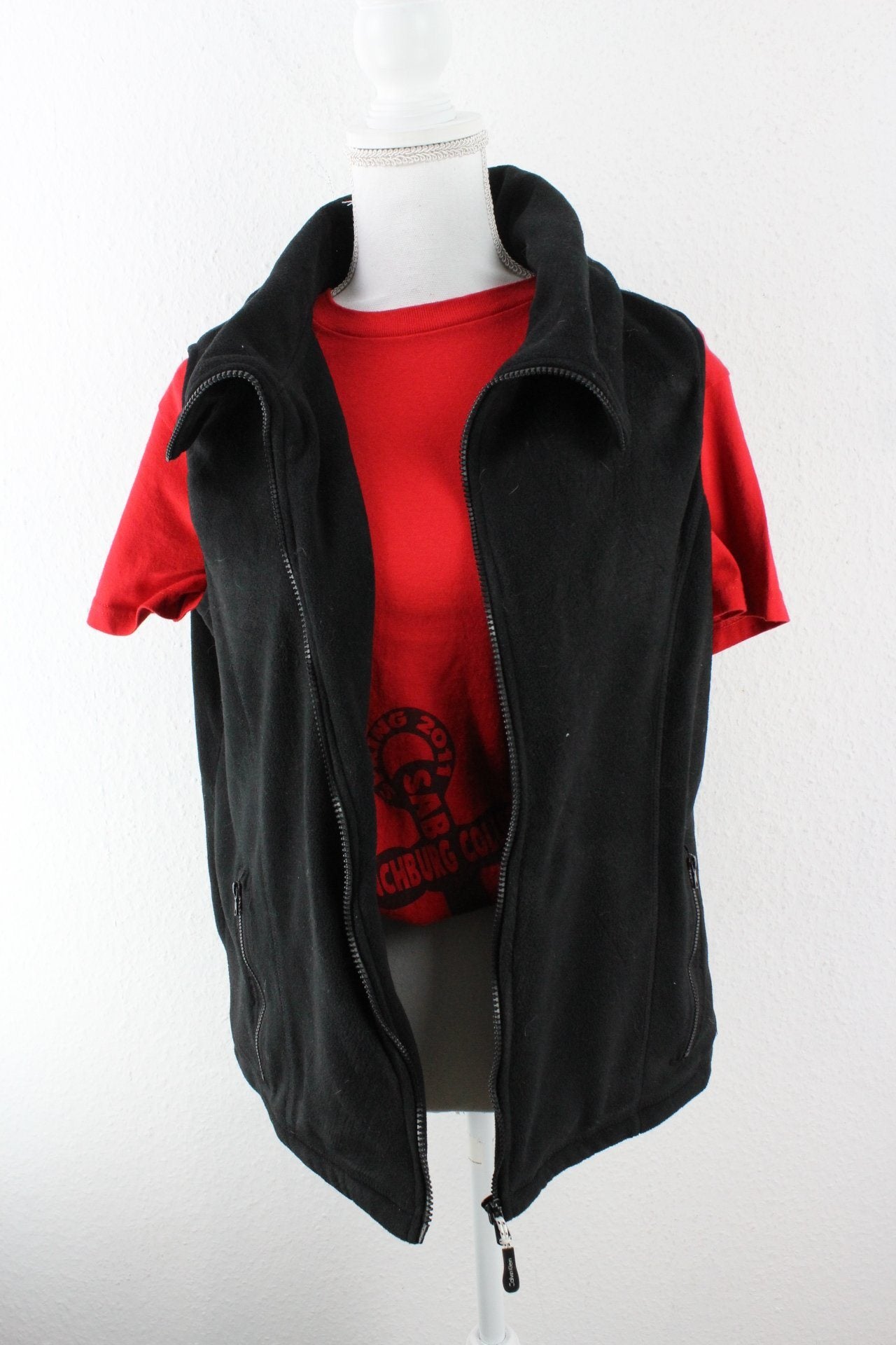 Vintage Black Calvin Klein Vest (L) Vintage & Rags