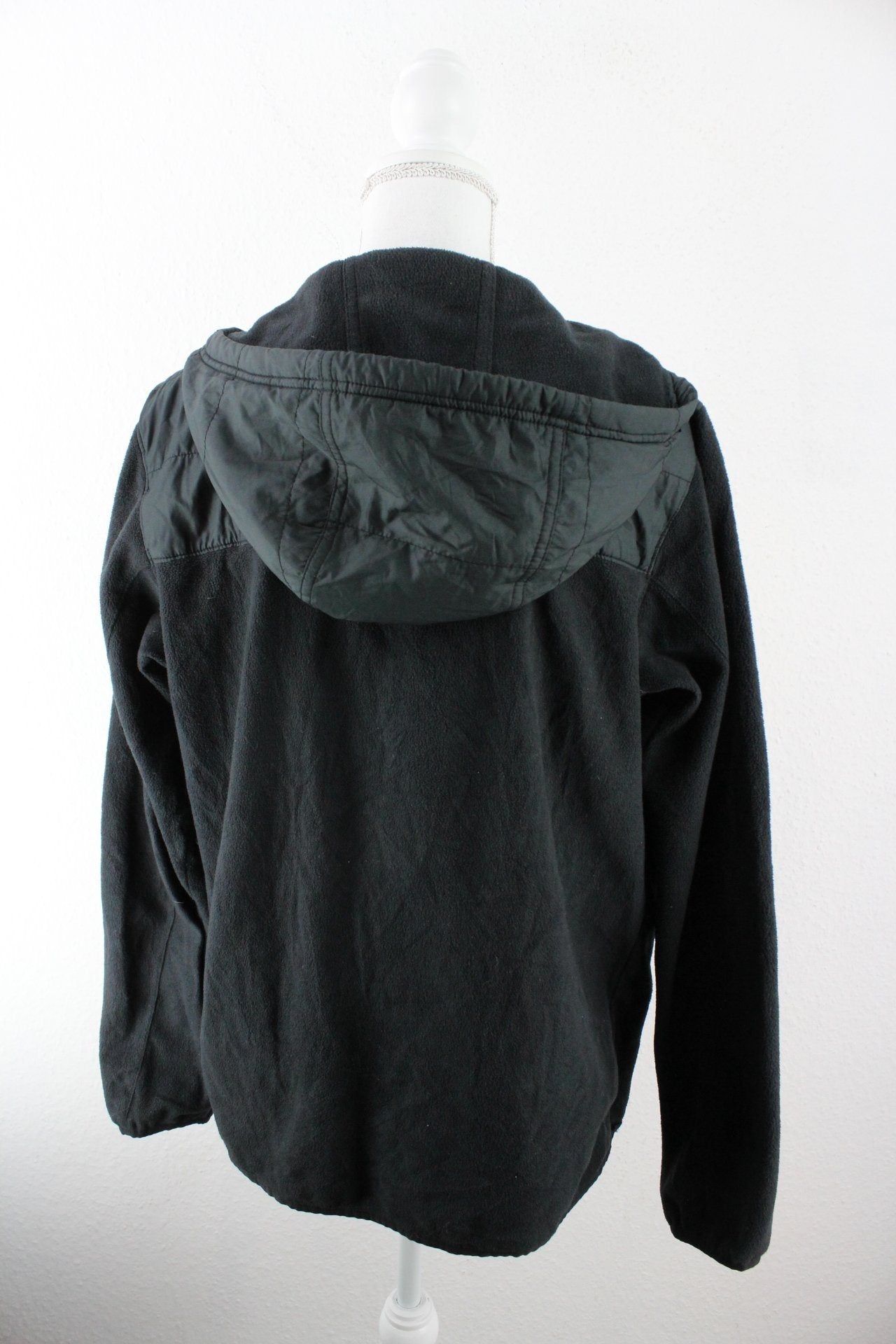 Vintage Black Columbia Jacket (M) Vintage & Rags