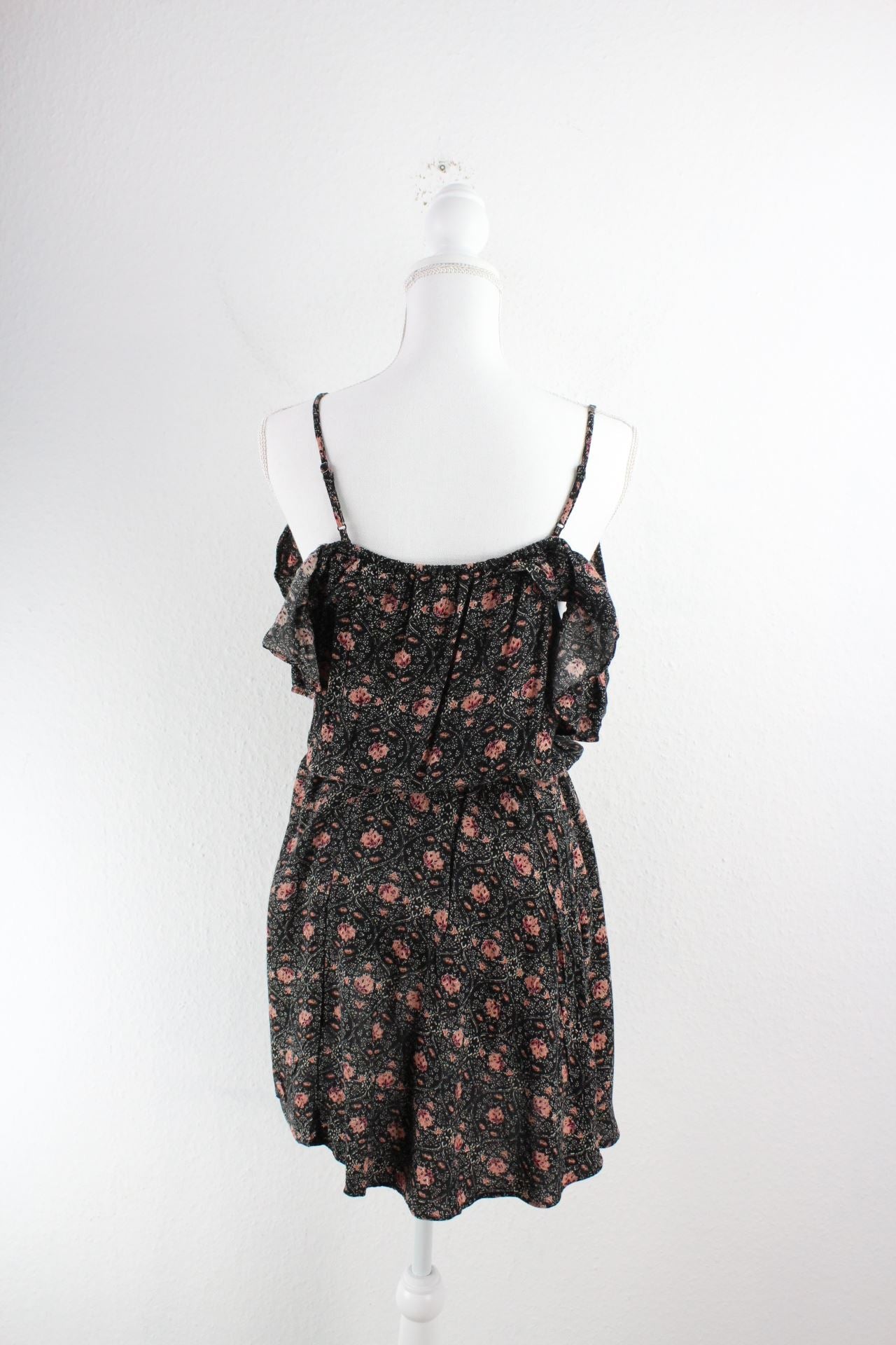 Vintage Black Flower Dress (S) Vintage & Rags