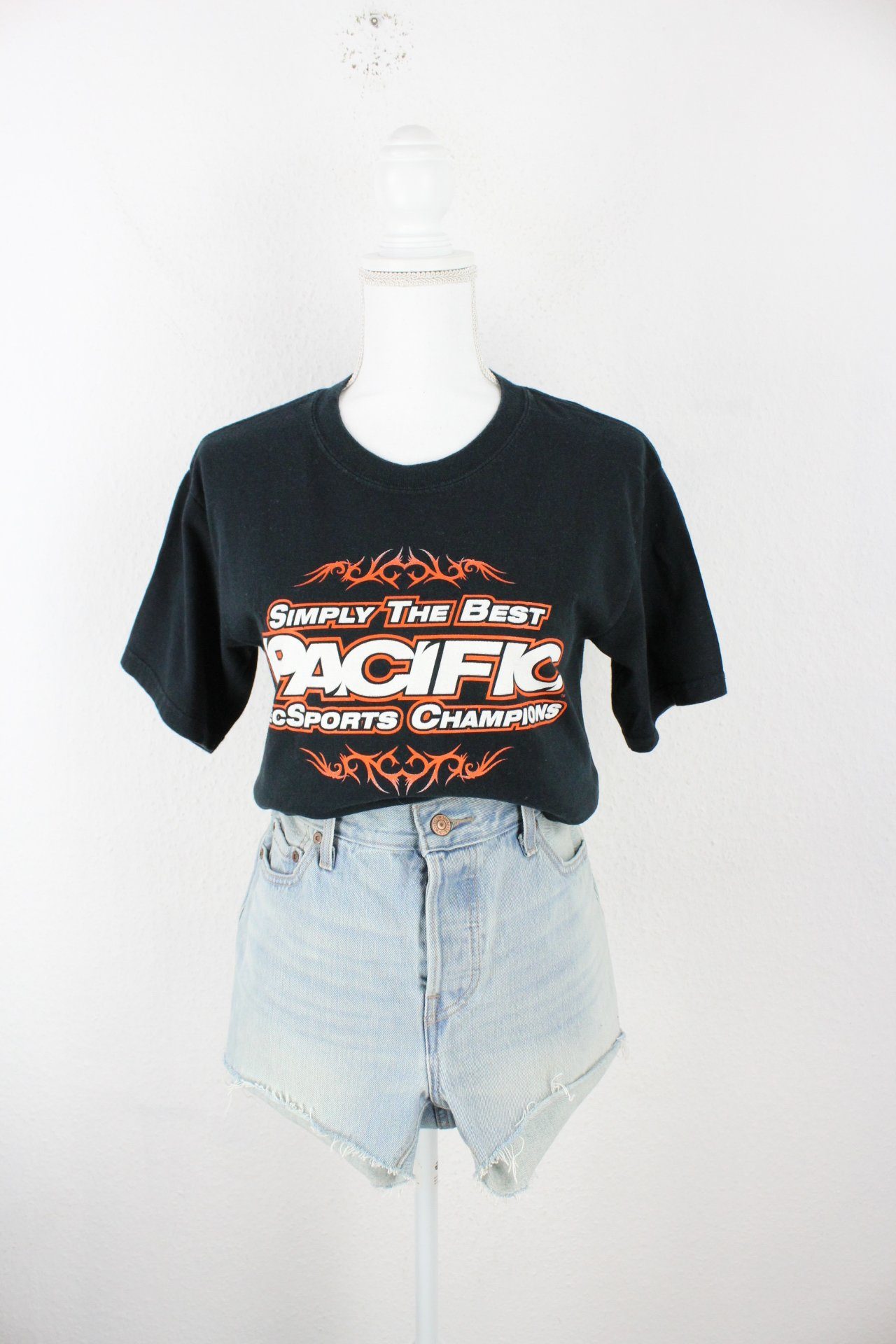 Vintage Black Gildan Pacific T-Shirt (S) Vintage & Rags
