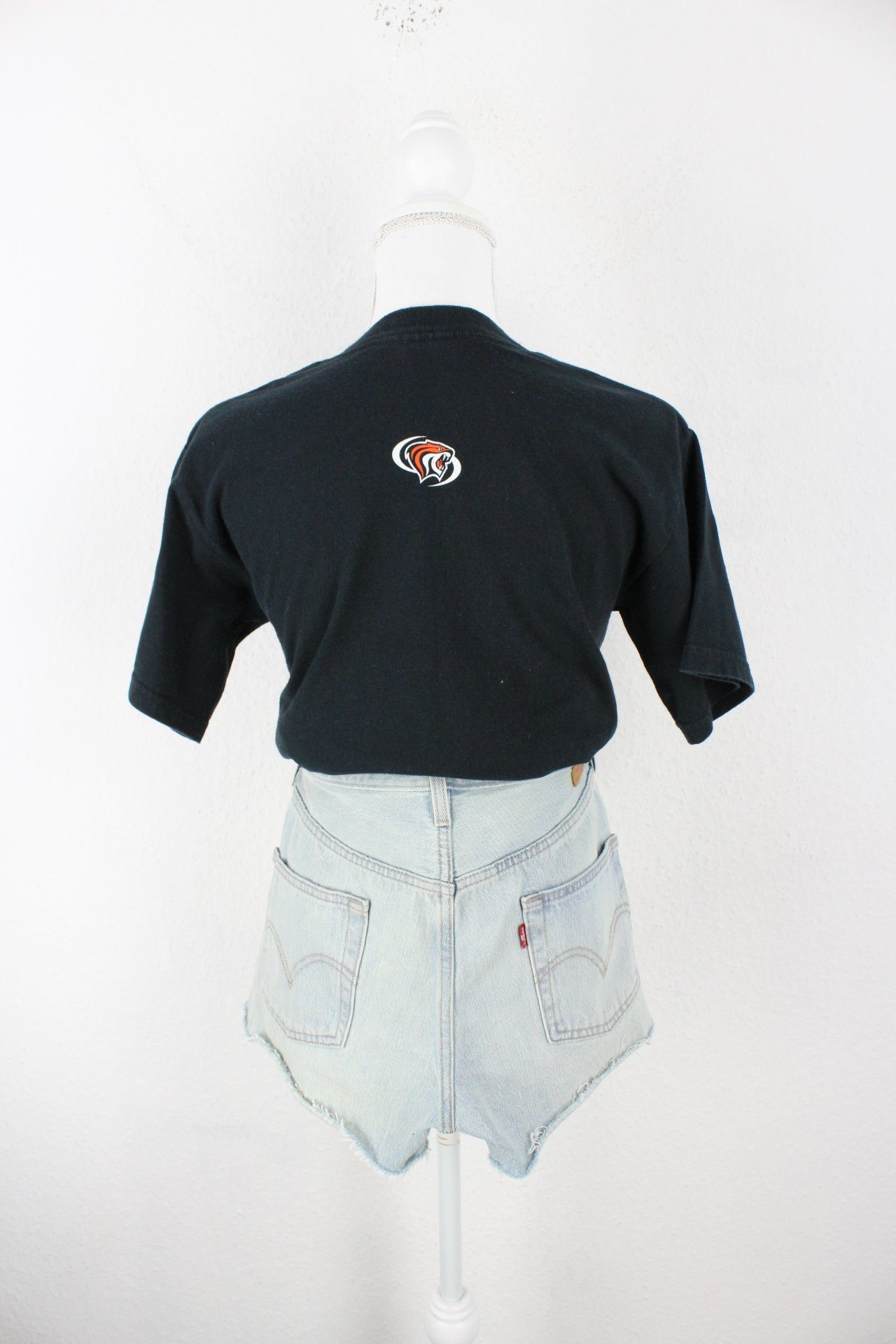 Vintage Black Gildan Pacific T-Shirt (S) Vintage & Rags