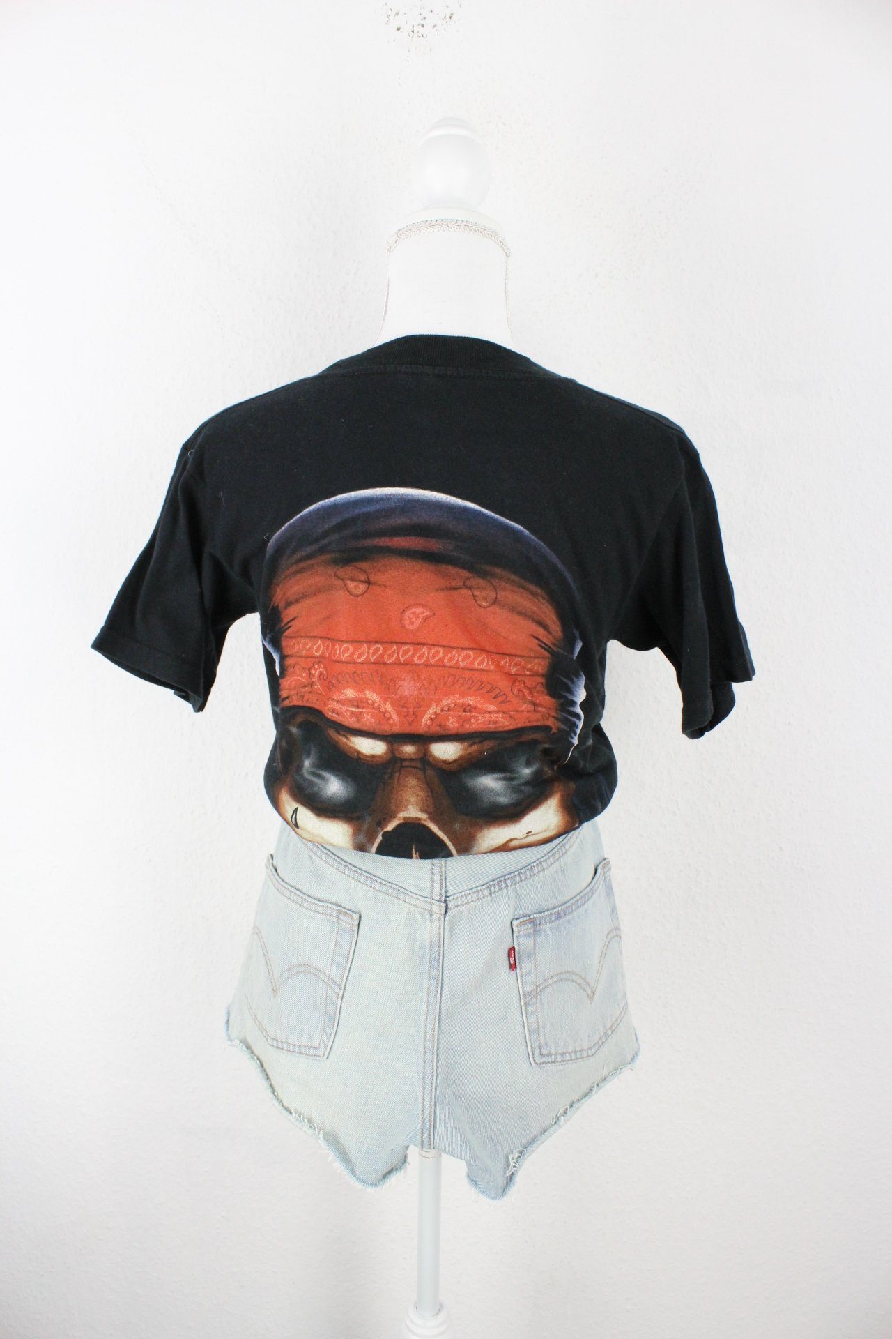 Vintage Black Skull T-Shirt (XS) Vintage & Rags