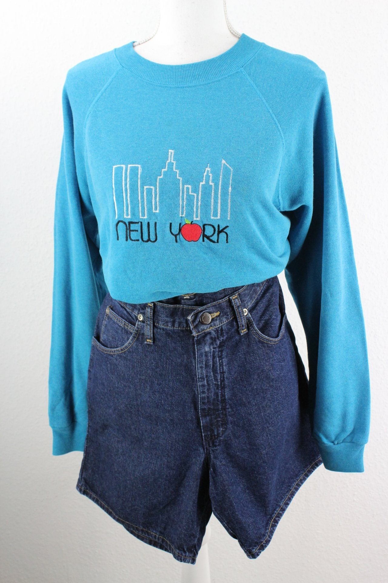Vintage Blue New York Sweatshirt (L) Vintage & Rags