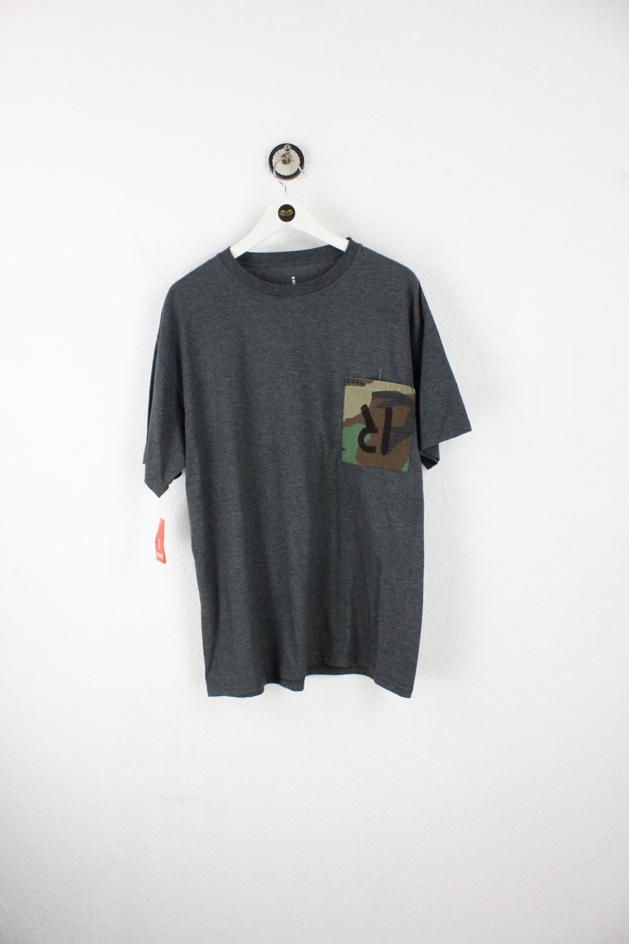 Vintage Elevate T-Shirt (L) Vintage & Rags