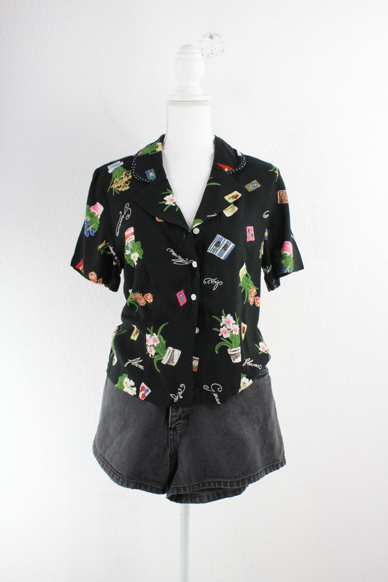 Vintage Girly Hawaii Shirt (M) Vintage & Rags