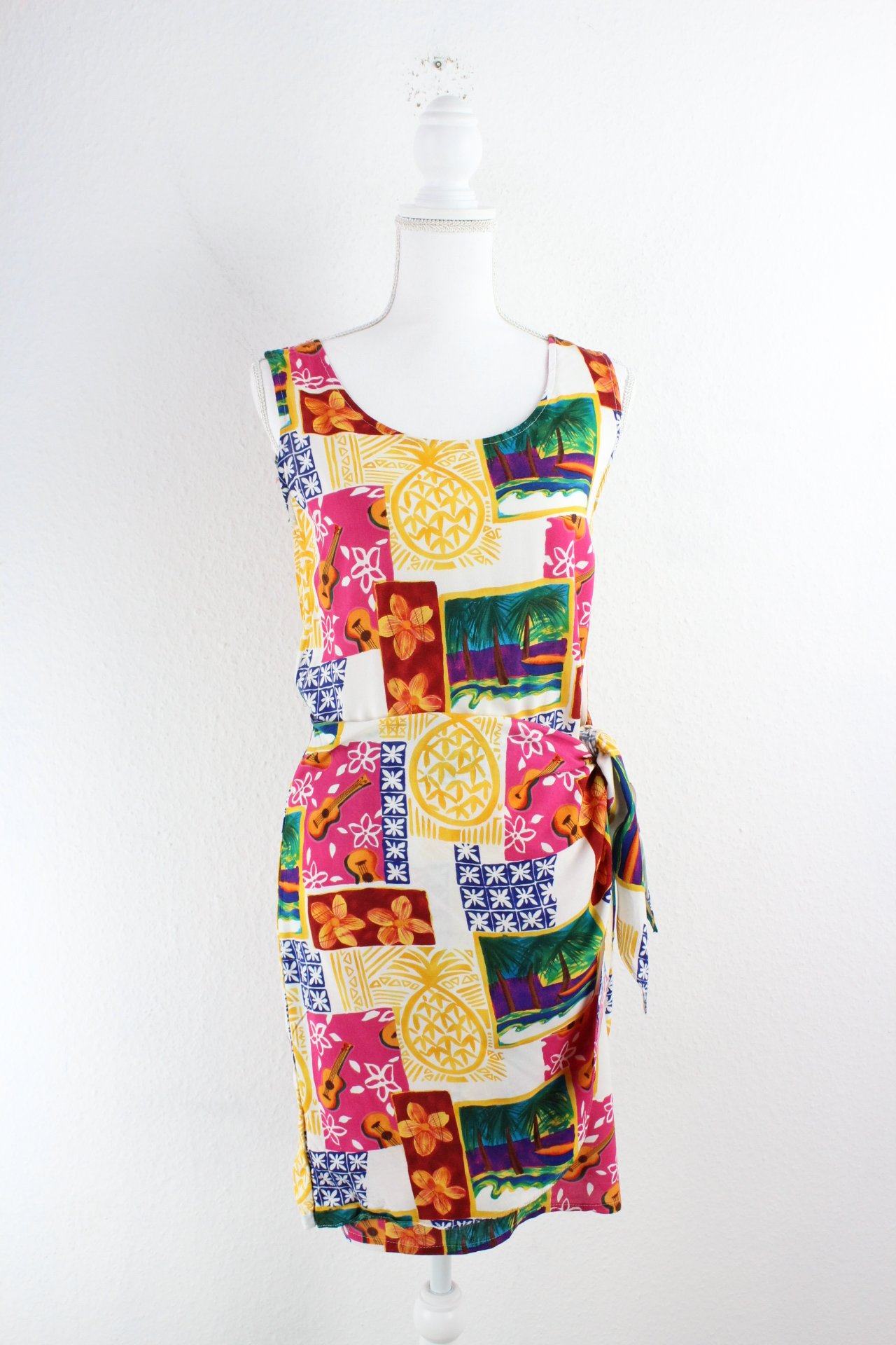 Vintage Hawaiian Dress (S) Vintage & Rags