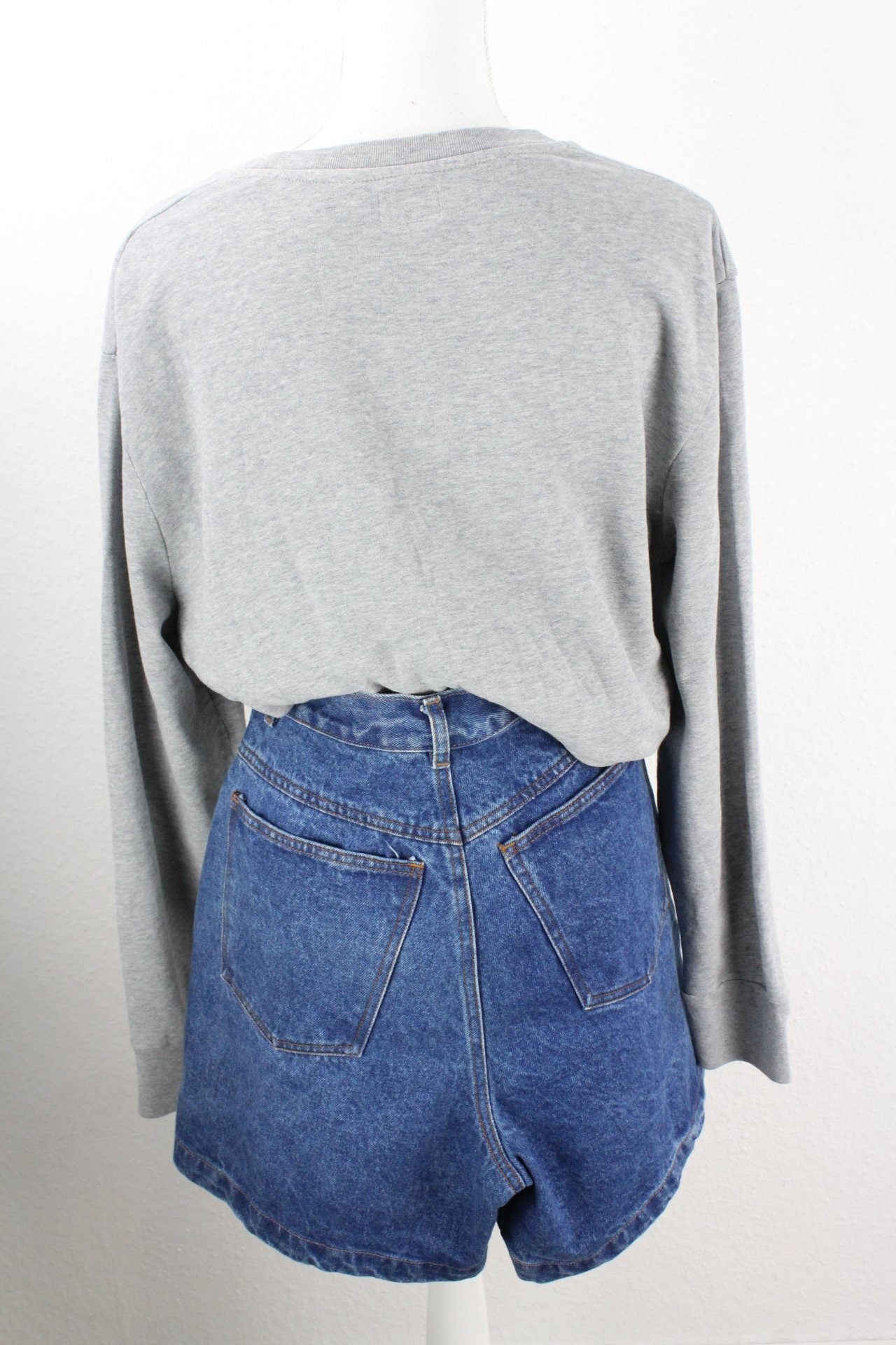 Vintage Levis Basic Sweatshirt (XL) Vintage & Rags