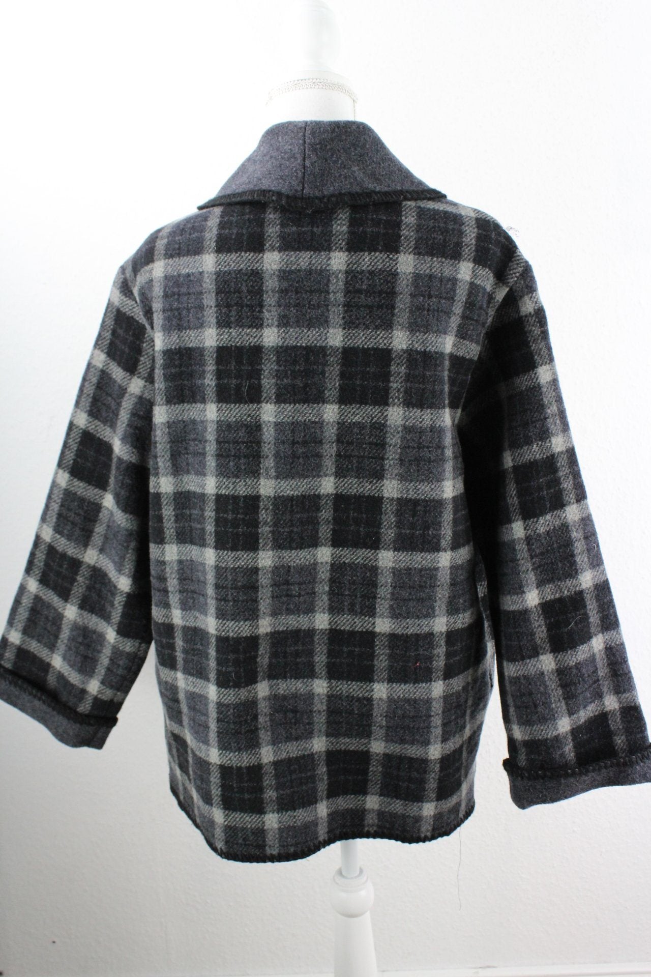Vintage LT Black Coat (L) Vintage & Rags