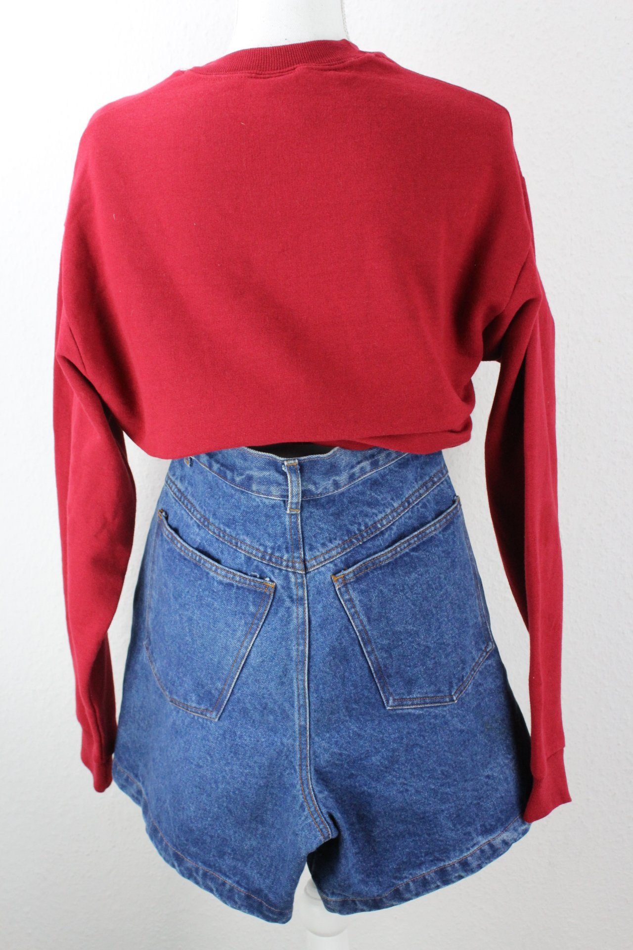 Vintage Red Roses Sweatshirt (L) Vintage & Rags