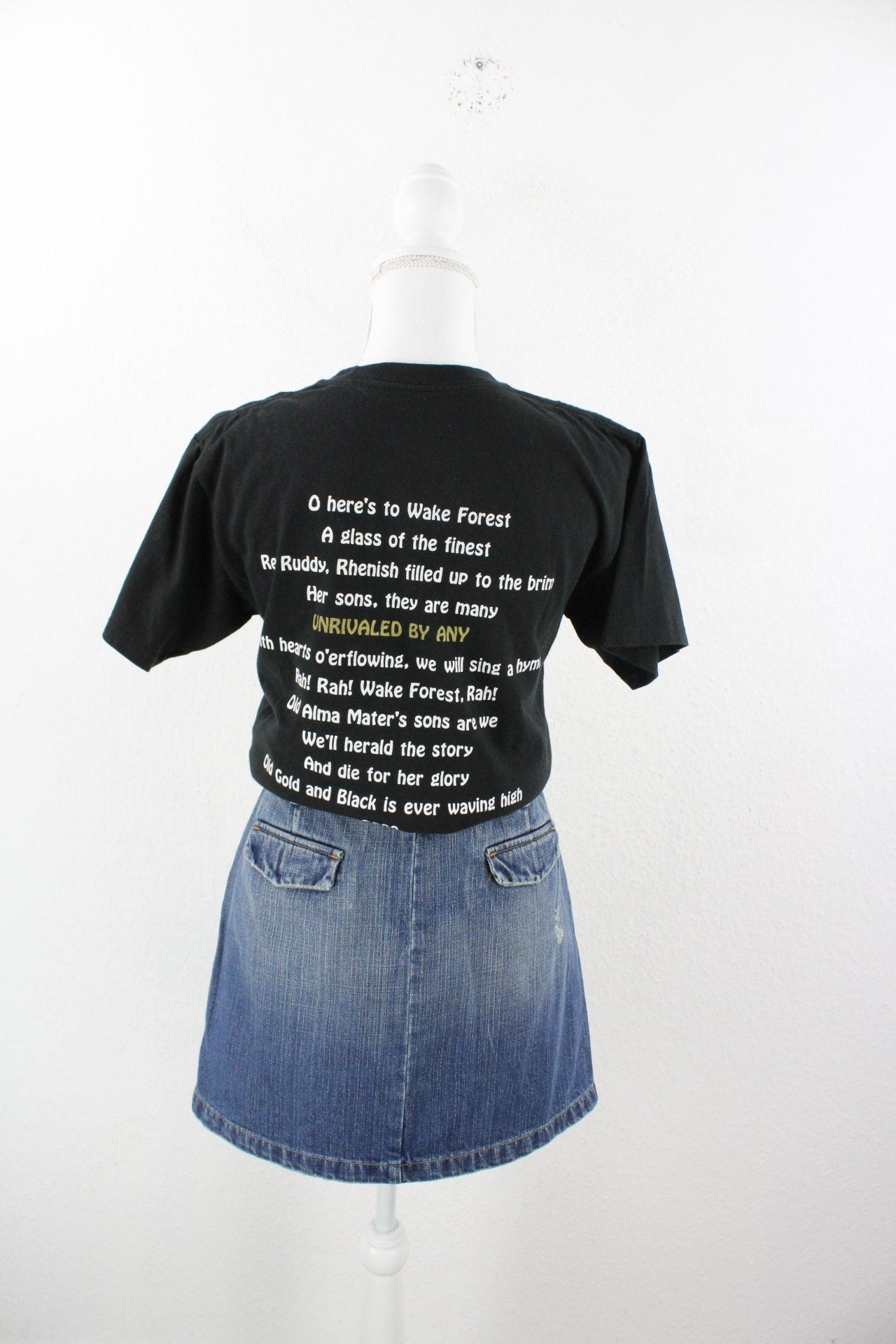 Vintage Unrivaled Champion T-Shirt (S) Vintage & Rags