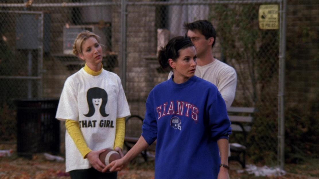 Women’s Vintage Clothing Essentials: All in One Guide