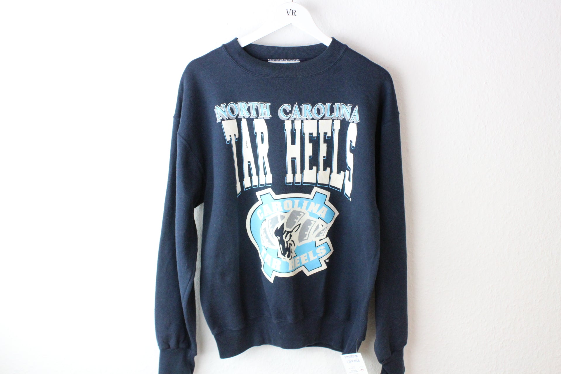Vintage North Carolina Tar Heels Sweatshirt (M)