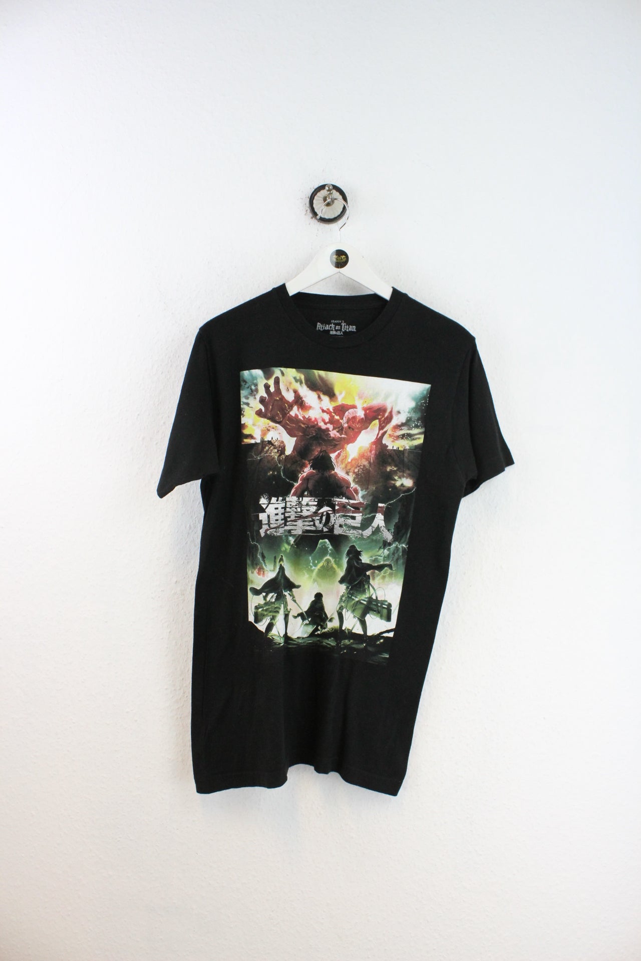 Vintage Attack On Titan Season 2 T-Shirt (M) - Vintage & Rags