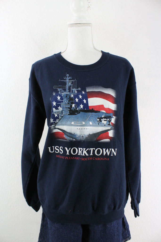Vintage USS Yorktown Swetashirt (S) - Vintage & Rags