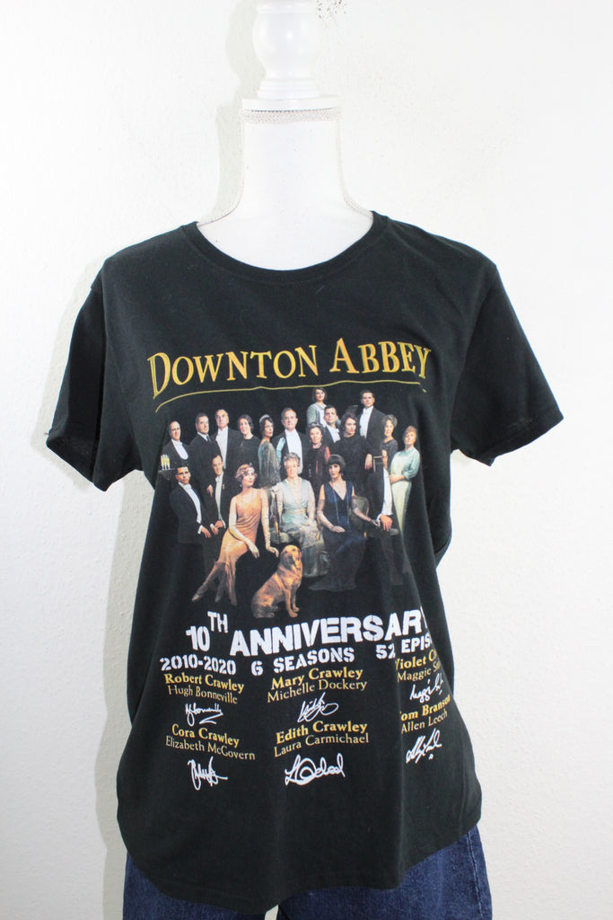 Vintage Downtown Abbey T-Shirt (L) - Vintage & Rags