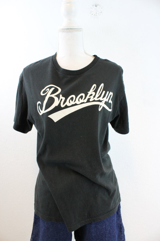 Vintage Brooklin T-Shirt (M) - Vintage & Rags Online