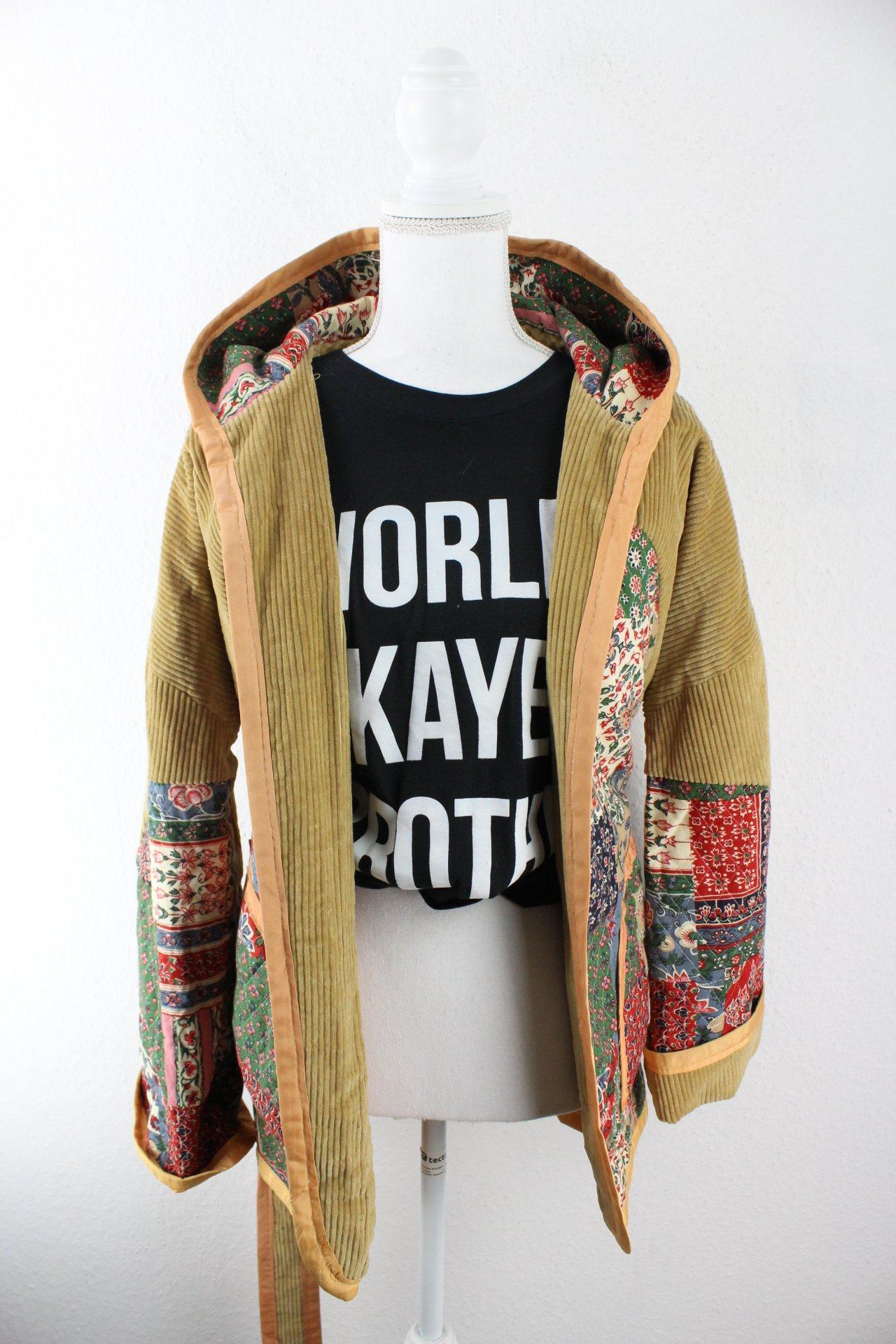 Vintage Beige Floral Jacket (S) Vintage & Rags 