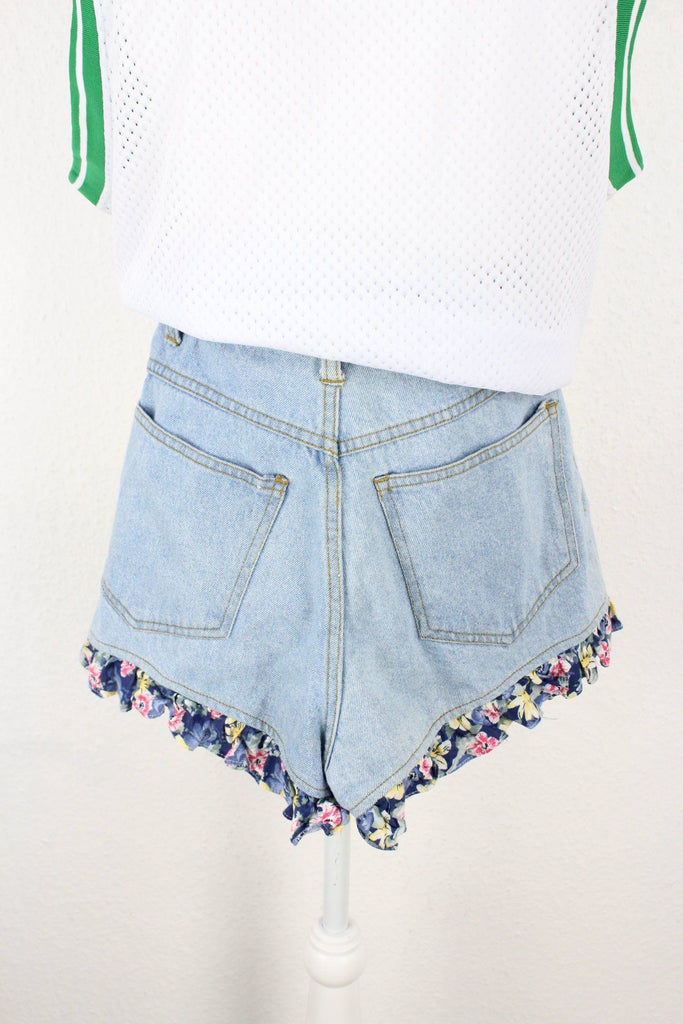 Vintage Flower Denim Shorts (XS) Vintage & Rags 
