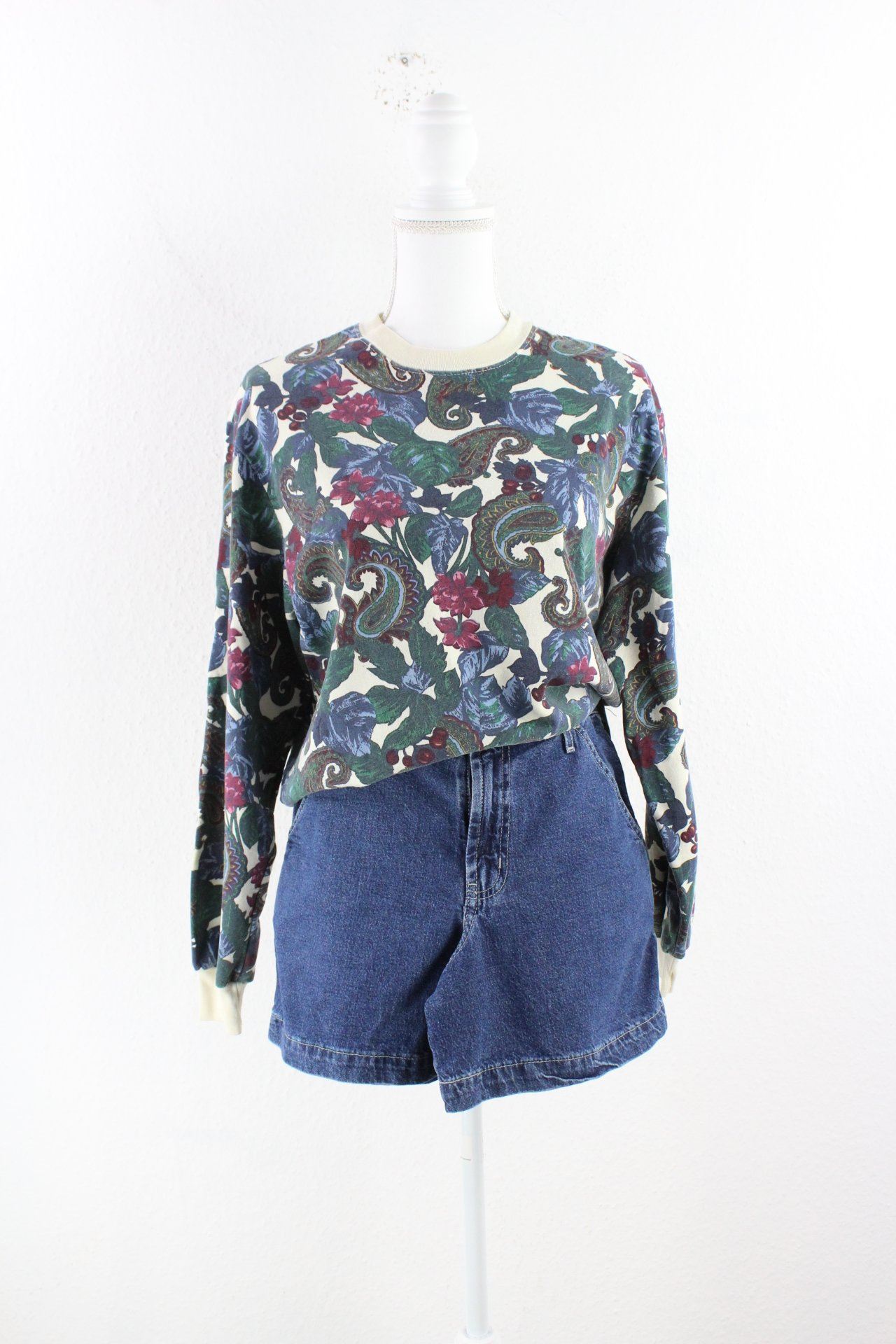Vintage Leaves Sweatshirt (M) Vintage & Rags 
