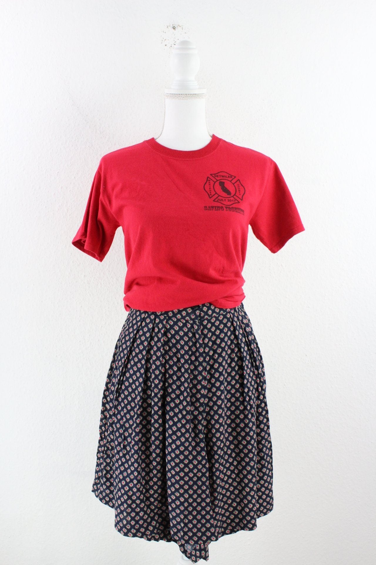 Vintage Red Yosemite T-Shirt (M) Vintage & Rags 