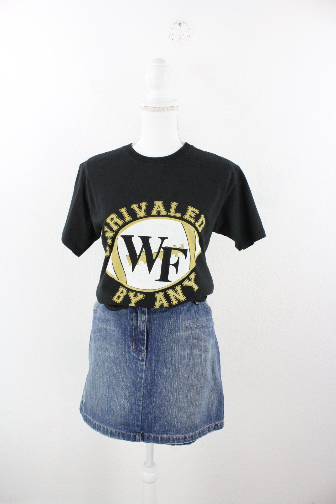 Vintage Unrivaled Champion T-Shirt (S) Vintage & Rags 