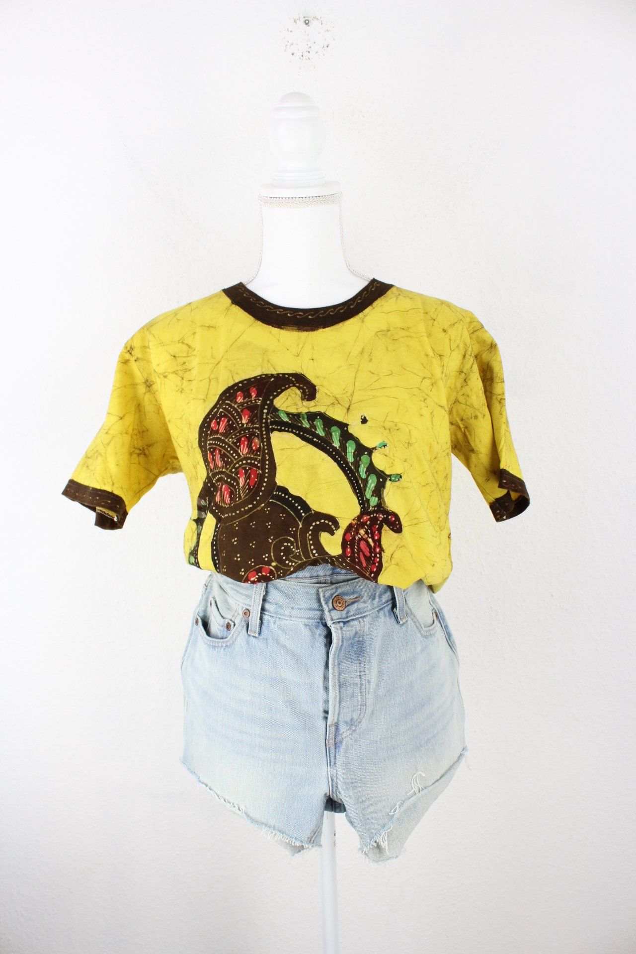 Vintage Yellow Oriental T-Shirt (M) Vintage & Rags 